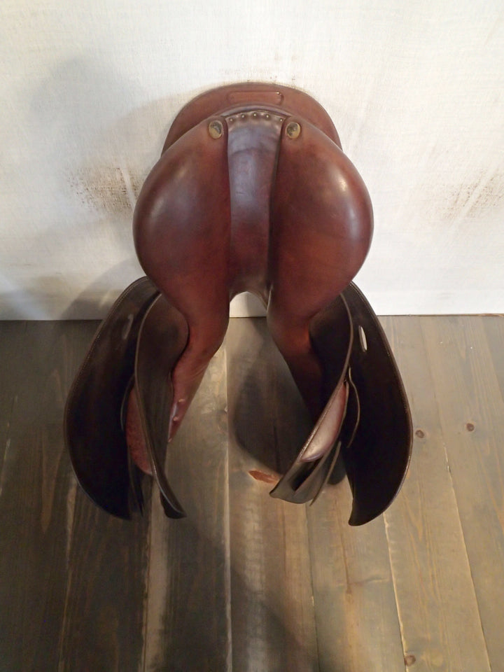 17" Butet Saddle - 2007 - L Seat - 2.25 Flaps - 4.25" dot to dot