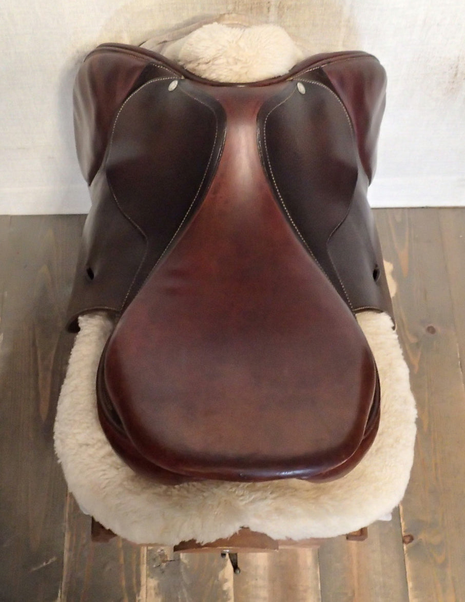17" Butet Saddle - 2007 - L Seat - 2.25 Flaps - 4.25" dot to dot