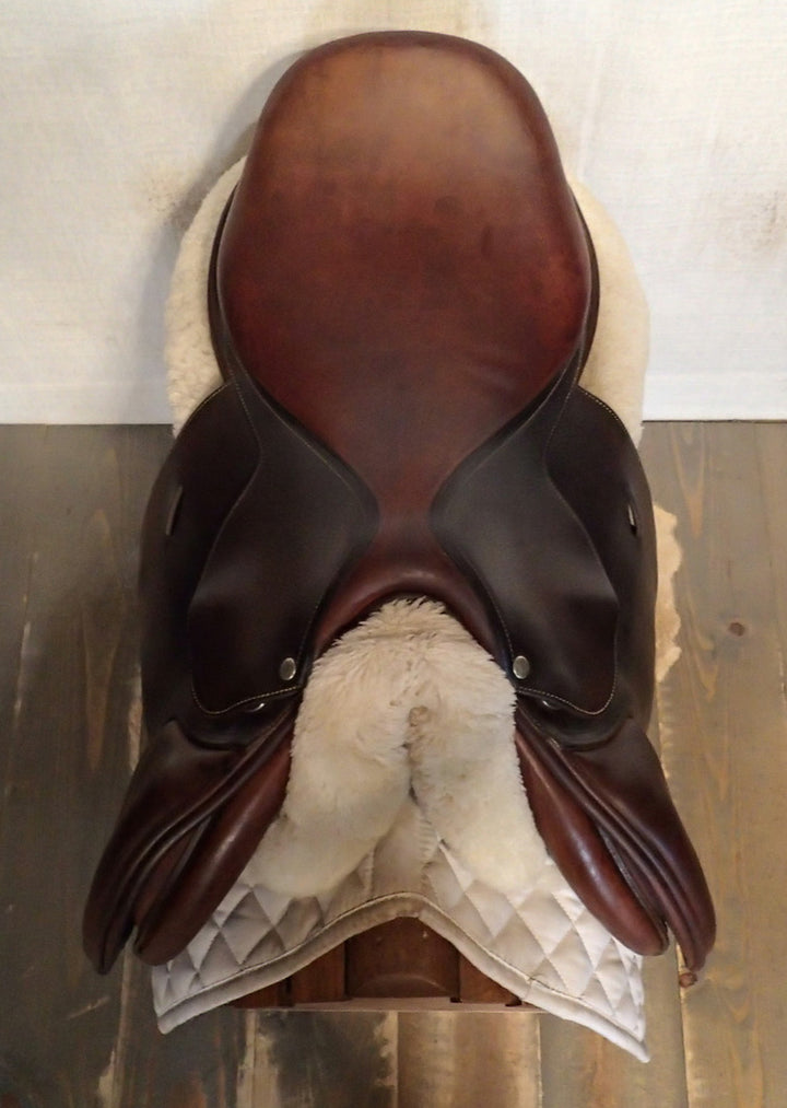 17" Butet Saddle - 2007 - L Seat - 2.25 Flaps - 4.25" dot to dot