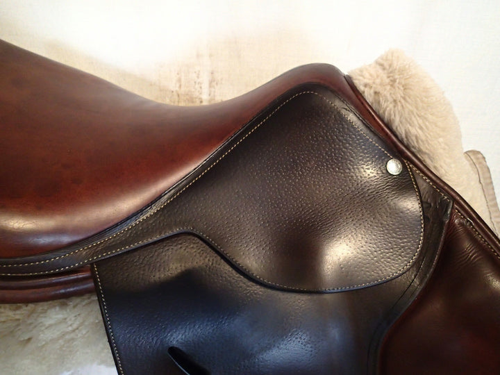 17" Butet Saddle - 2007 - L Seat - 2.25 Flaps - 4.25" dot to dot