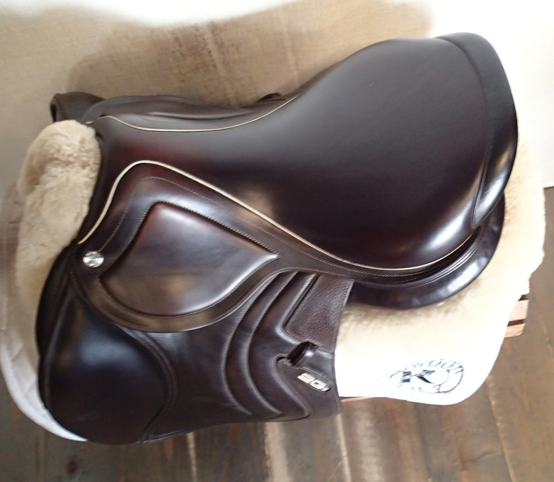 17" CWD Mademoiselle 2Gs Saddle - Full Buffalo - 2020 - 3L Flaps - SE32 - Pro Panels