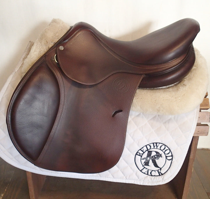 17" Antares Signature Saddle - 2017 - 2A Flaps - 4.75" dot to dot