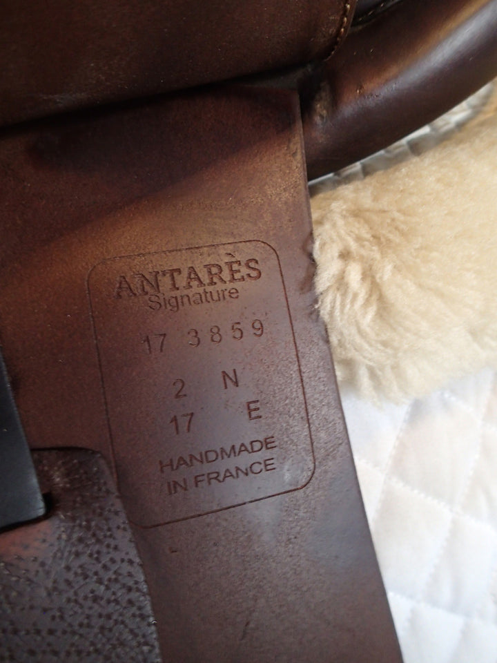 17" Antares Signature Saddle - 2017 - 2A Flaps - 4.75" dot to dot