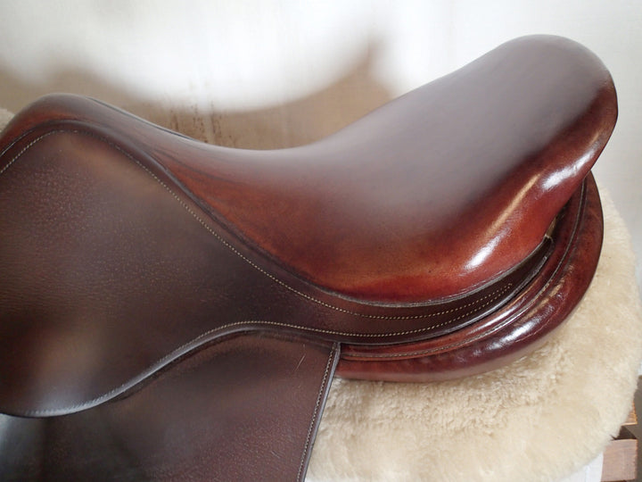 17" Bruno Delgrange Partition Saddle - 2004 - 4.75" dot to dot (905)