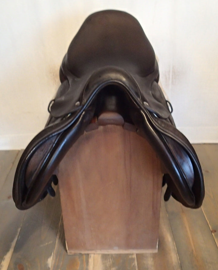 17" Voltaire Stuttgart Saddle - Full Buffalo - 2015 - 1A Flaps - 4.75" dot to dot - Pro Panels