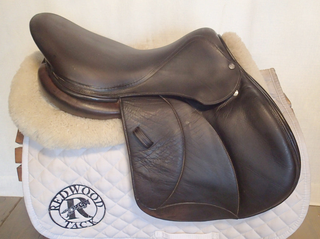 17" Voltaire Stuttgart Saddle - Full Buffalo - 2015 - 1A Flaps - 4.75" dot to dot - Pro Panels