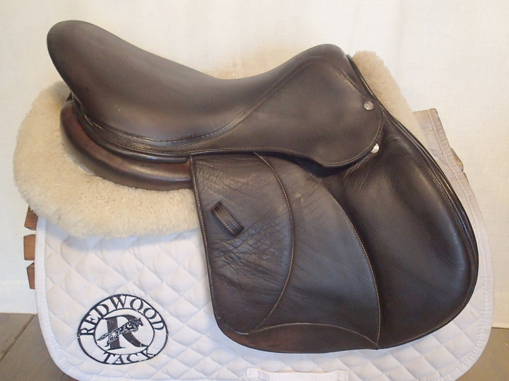17" Voltaire Stuttgart Saddle - Full Buffalo - 2015 - 1A Flaps - 4.75" dot to dot - Pro Panels