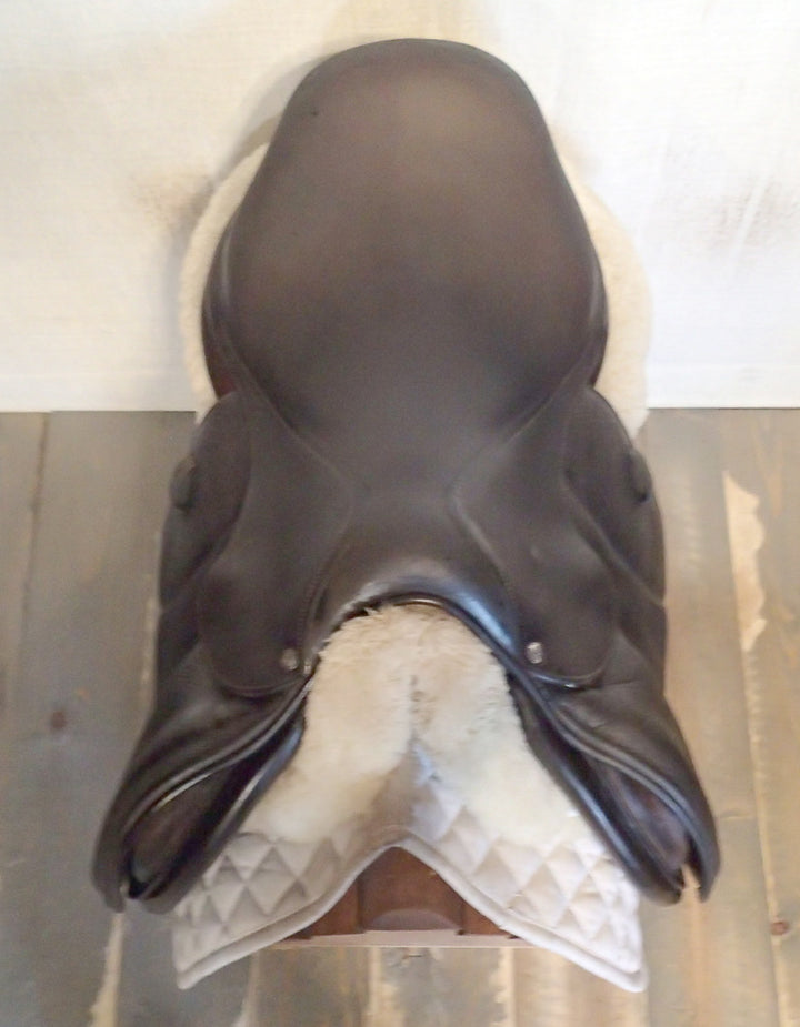 17" Voltaire Stuttgart Saddle - Full Buffalo - 2015 - 1A Flaps - 4.75" dot to dot - Pro Panels