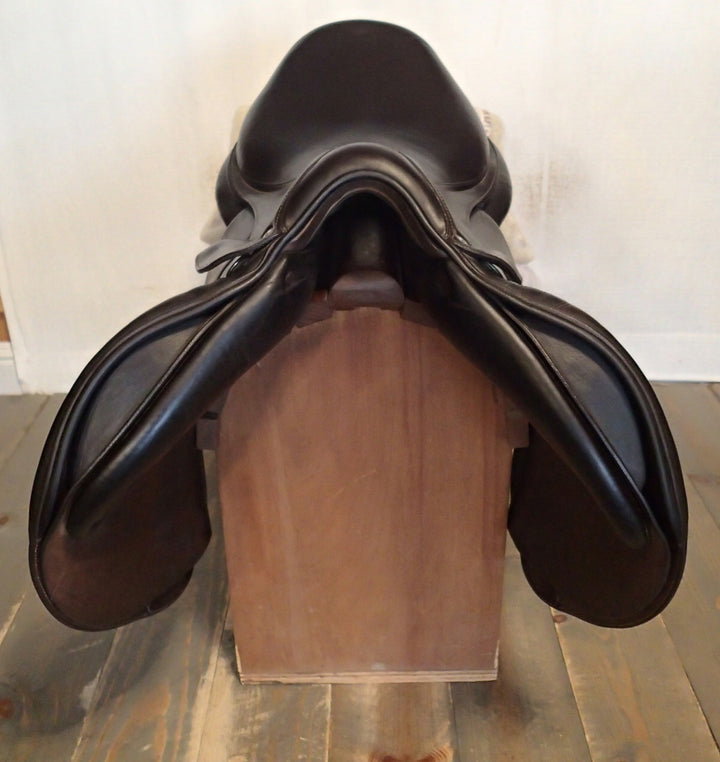 17.5" Voltaire Stuttgart Saddle - Full Buffalo - 2020 - 4AA Flaps - 4.75" dot to dot - FIN Panels