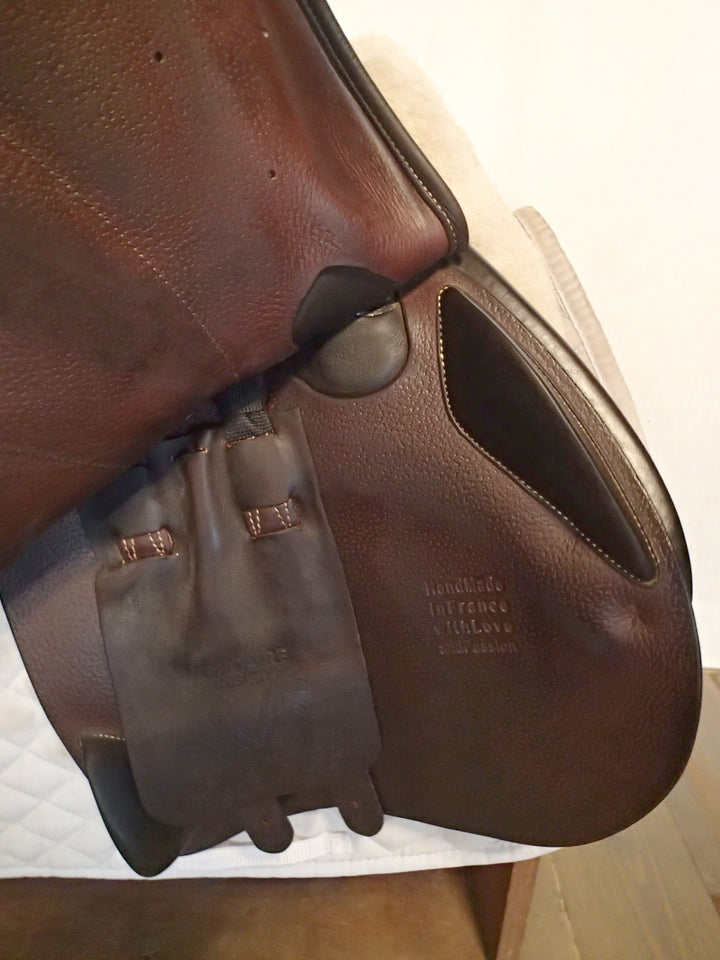 17.5" Voltaire Stuttgart Saddle - Full Buffalo - 2020 - 4AA Flaps - 4.75" dot to dot - FIN Panels