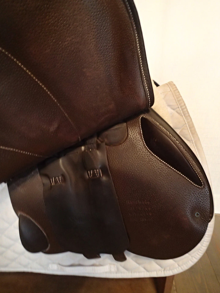 17.5" Voltaire Palm Beach Saddle - Full Buffalo - 2025 - 2AAA Flaps - 5" dot to dot - Pro Panels