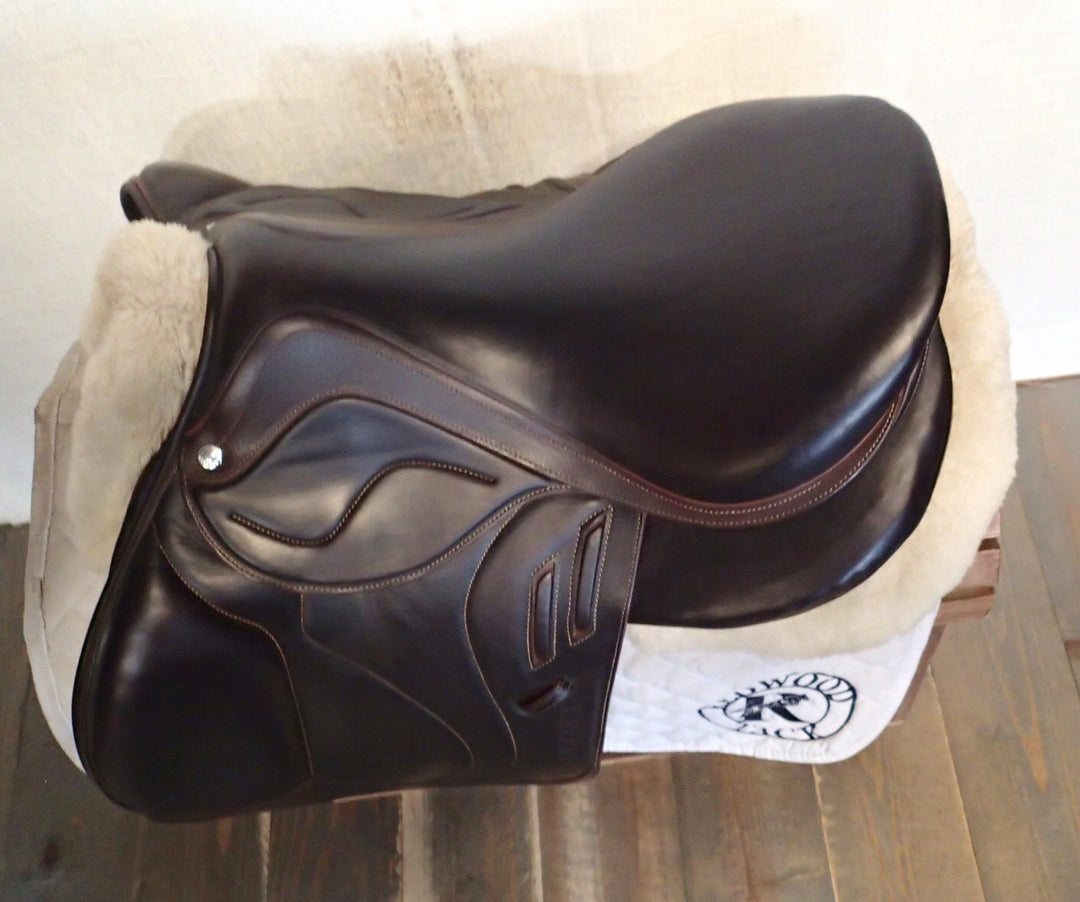 17" Devoucoux Biarritz Lab Saddle - Full Buffalo - 2019 - 2 Flaps - 4.5" dot to dot