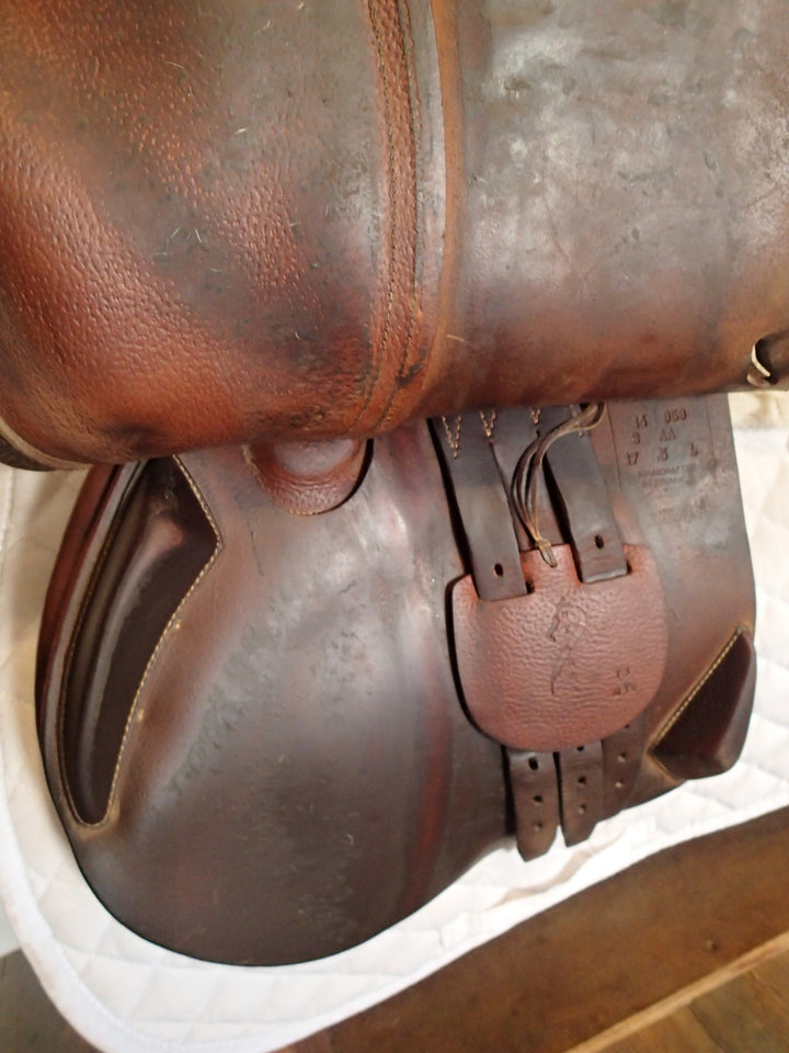 17.5" Antares Classique Saddle - 2014 - 3AA Flaps - 4.5" dot to dot