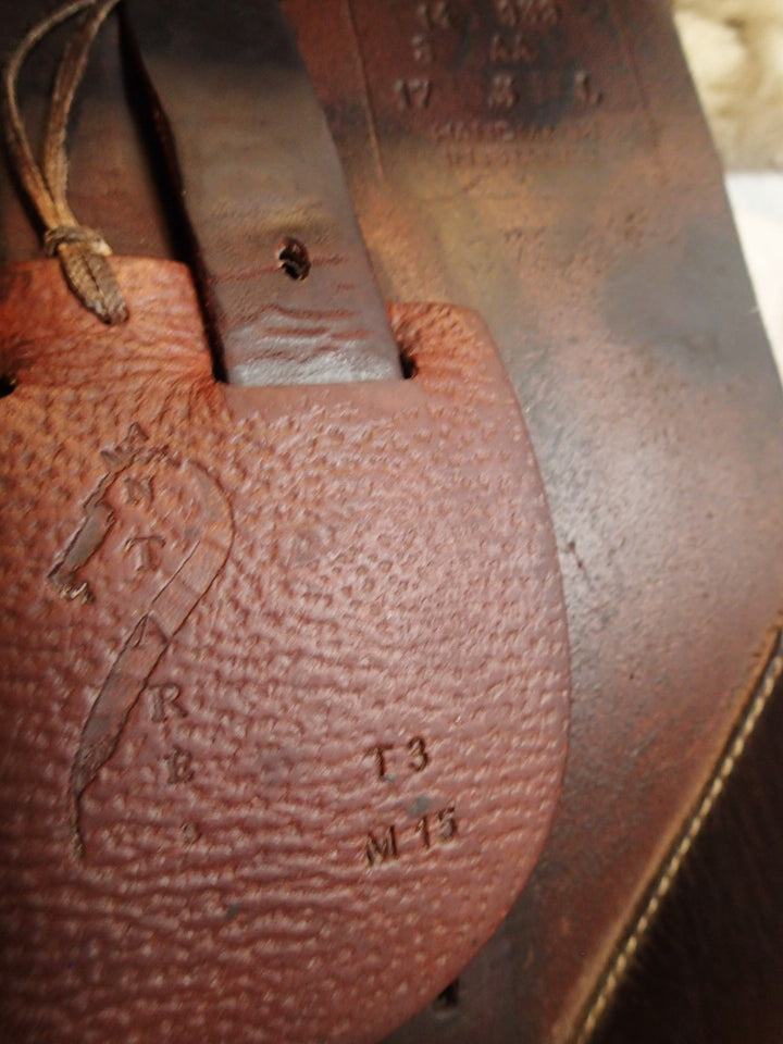 17.5" Antares Classique Saddle - 2014 - 3AA Flaps - 4.5" dot to dot