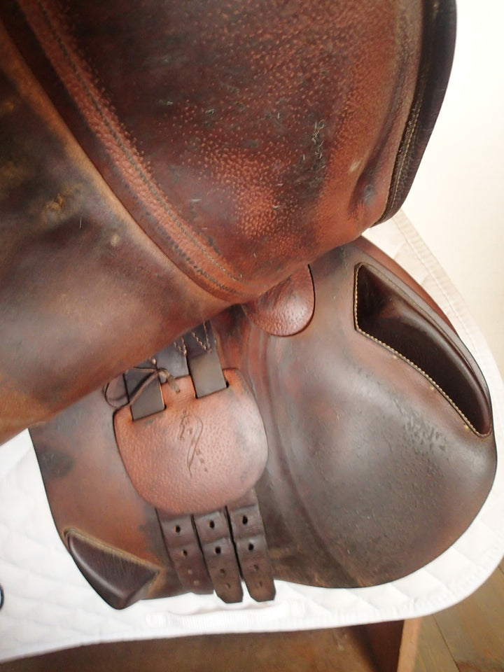 17.5" Antares Classique Saddle - 2014 - 3AA Flaps - 4.5" dot to dot