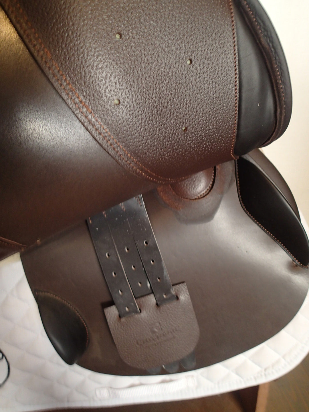 18" Luc Childeric Saddle - 2017 - NEW - 4.5" dot to dot