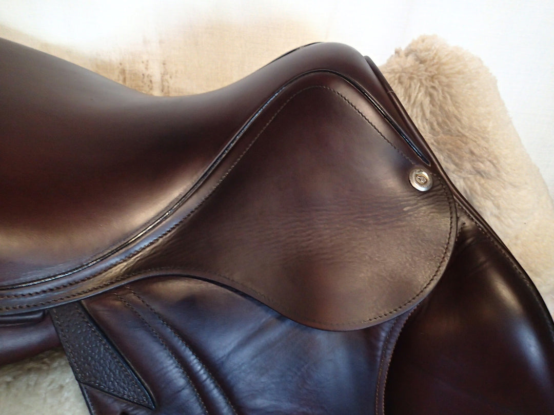 15.5" CWD Saddle - Full Buffalo - 2017 - 2K Flaps - SE10 - 4.75" dot to dot - Pro Panels