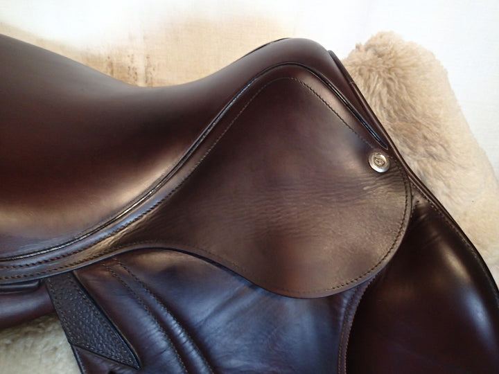 15.5" CWD Saddle - Full Buffalo - 2017 - 2K Flaps - SE10 - 4.75" dot to dot - Pro Panels