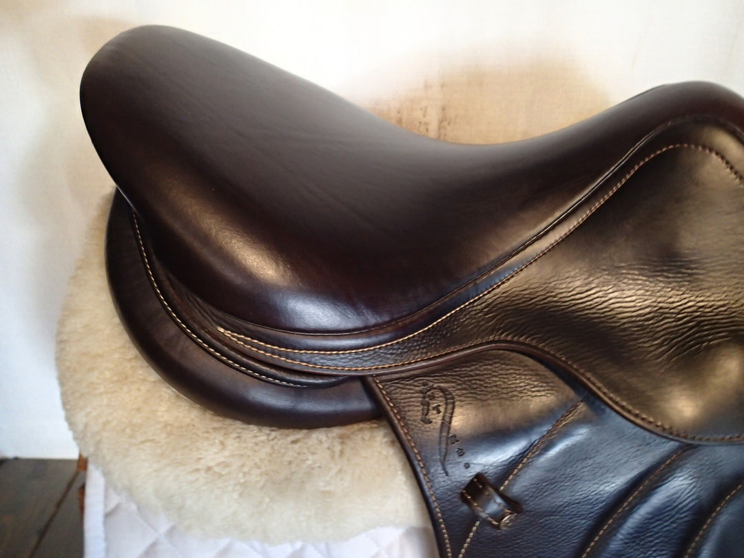 17" Antares Connexion Saddle - Full Buffalo - 2021 - 2N Flaps - 5" dot to dot