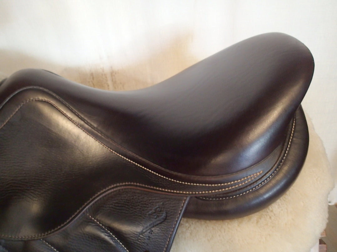 17" Antares Connexion Saddle - Full Buffalo - 2021 - 2N Flaps - 5" dot to dot