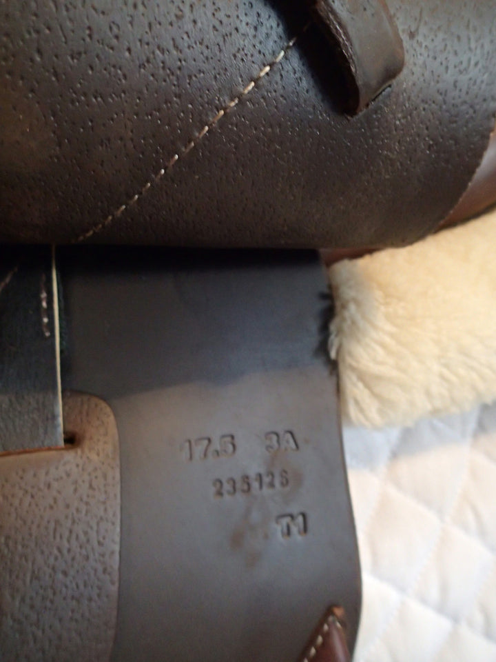 17.5" Antares Skylla Saddle - Full Calfskin - 2023 - 3A Flaps - 4.5" dot to dot
