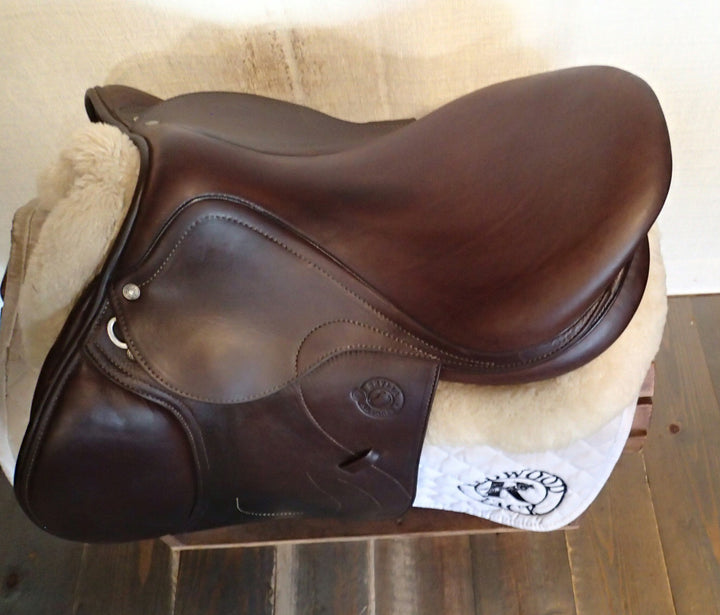 17.5" Antares Skylla Saddle - Full Calfskin - 2023 - 3A Flaps - 4.5" dot to dot