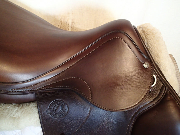 17.5" Antares Skylla Saddle - Full Calfskin - 2023 - 3A Flaps - 4.5" dot to dot