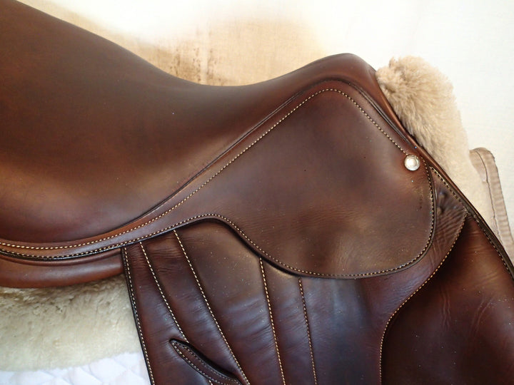 17" Butet Premium Saddle - Full Calfskin - 2023 - L Seat - 2C Flaps - 4.25" dot to dot