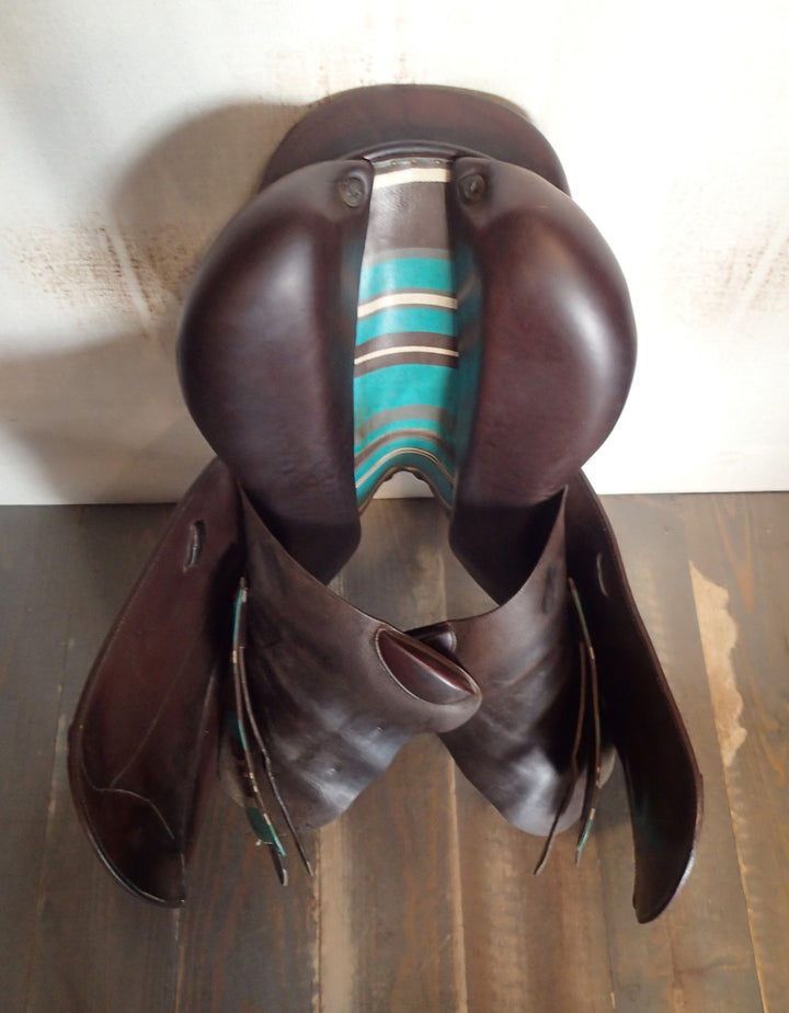 17.5" Voltaire Palm Beach Saddle - Full Buffalo - 2012 - 3AA Flaps - 4.75" dot to dot - FIN Panels