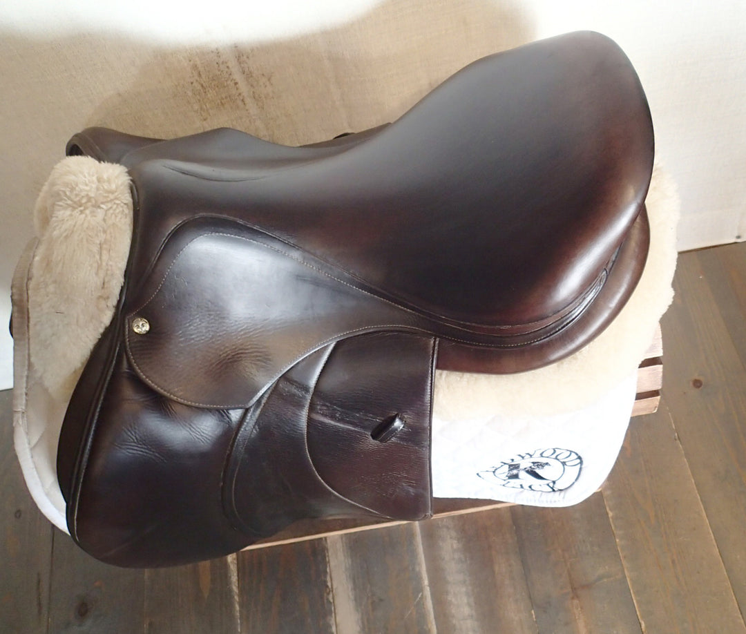17.5" Voltaire Palm Beach Saddle - Full Buffalo - 2012 - 3AA Flaps - 4.75" dot to dot - FIN Panels