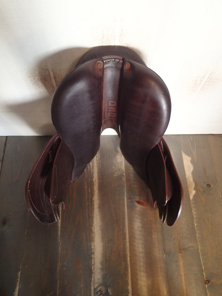 17" Devoucoux Biarritz Lab Saddle - Full Buffalo - 2021 - 2 Flaps - 4.5" dot to dot