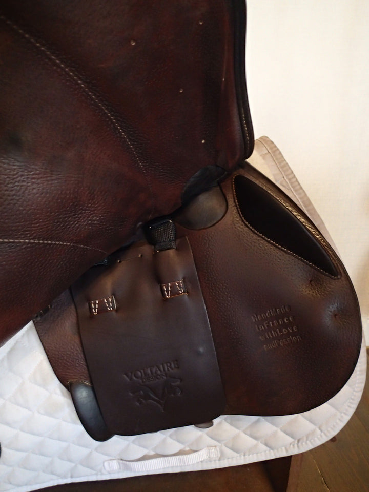 17.5" Voltaire Stuttgart Saddle - Full Buffalo - 2018 - 2A Flaps - 4.5" dot to dot - Pro Panels