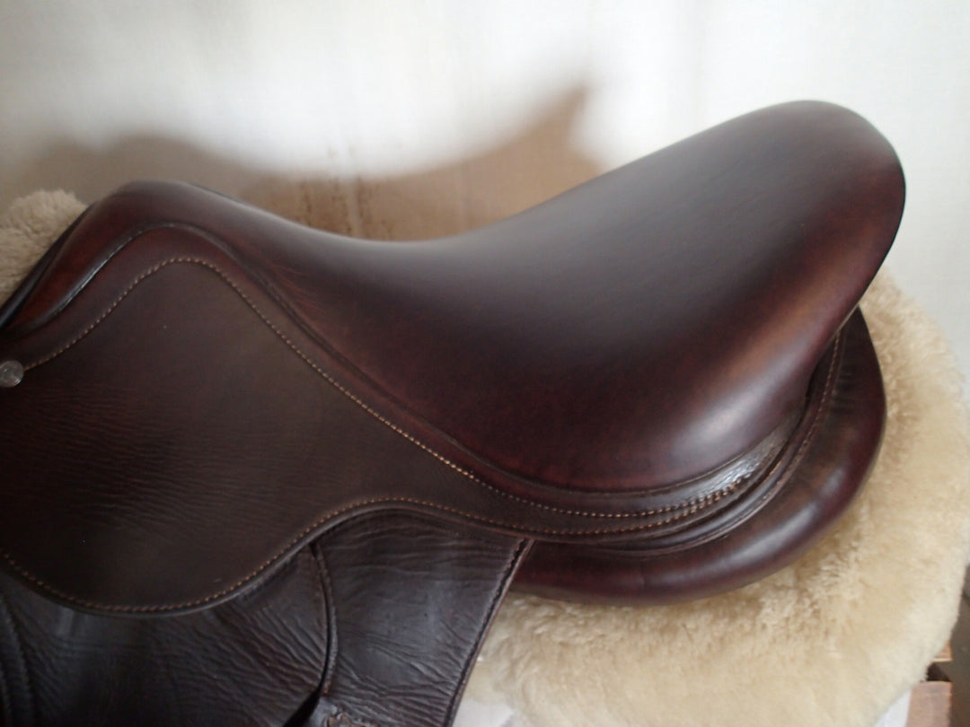 17" Antares Connexion Saddle - Full Buffalo - 2021 - 2AB Flaps - 4.75" dot to dot (927)