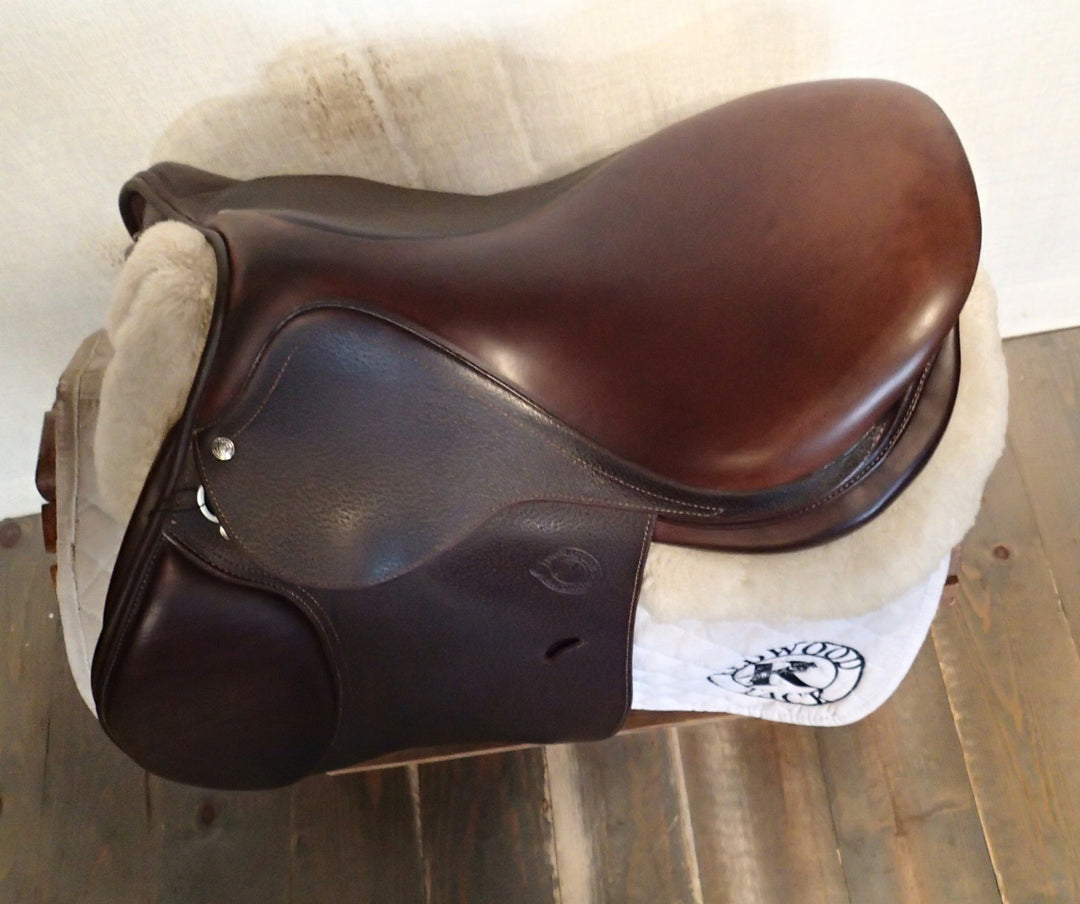 17.5" Antares Signature Saddle - 2021 - 3A Flaps - 4.25" dot to dot (938)