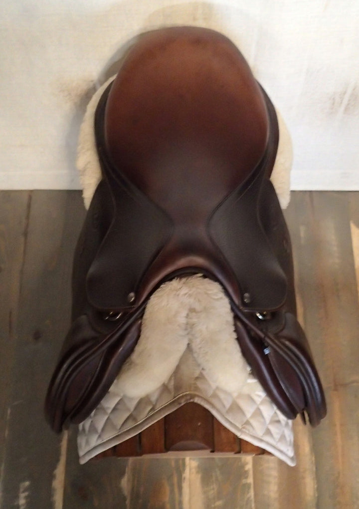 17.5" Antares Signature Saddle - 2021 - 3A Flaps - 4.25" dot to dot (938)