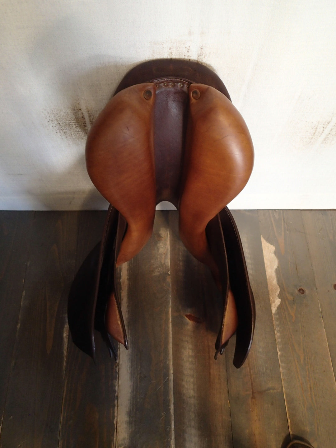18" Devoucoux Oldara Saddle - 2009 - Full Buffalo - 2 Flaps - 4.25" dot to dot