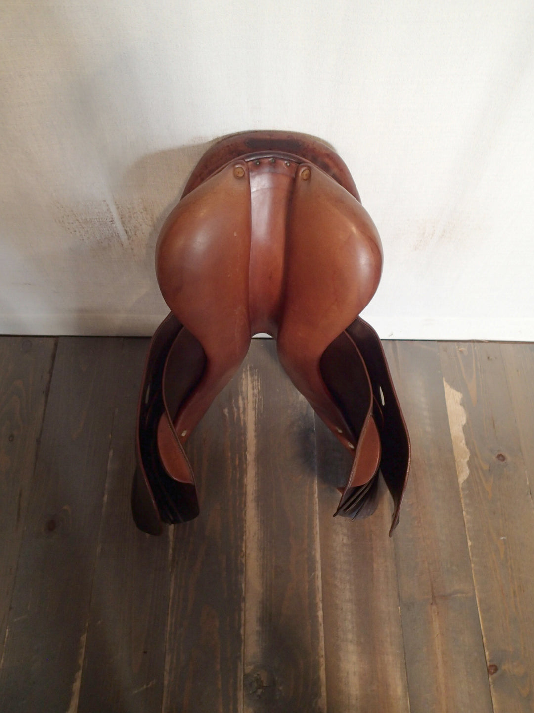 18.5" Luc Childeric Model M Saddle - 2002 - 2.5 Flaps - 4.75" dot to dot