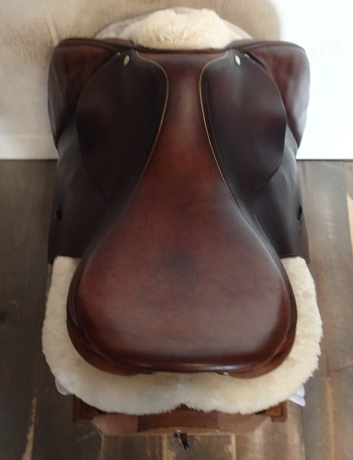 18.5" Luc Childeric Model M Saddle - 2002 - 2.5 Flaps - 4.75" dot to dot