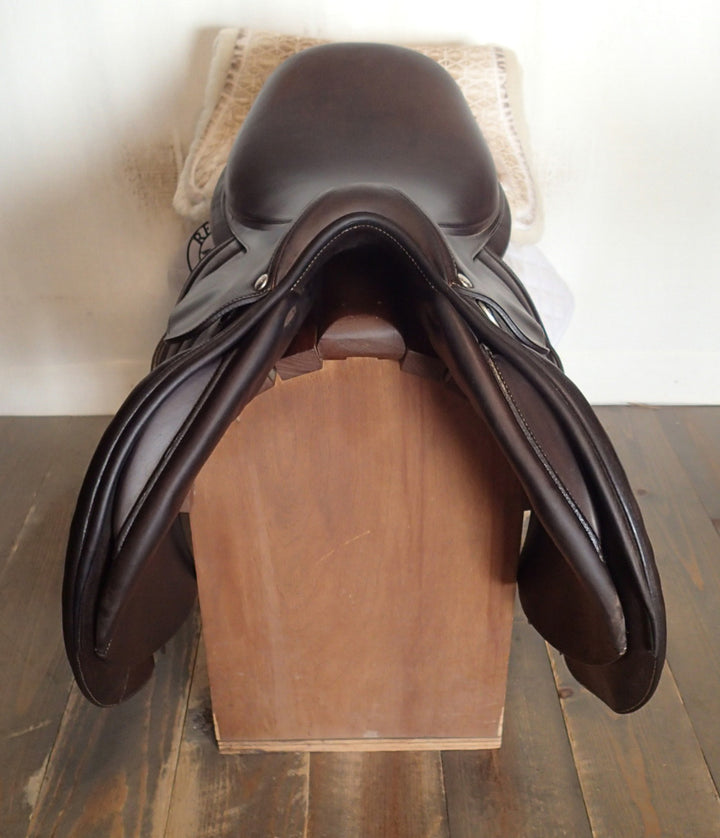 17.5" Butet Premium Saddle - Full Calfskin - 2021 - L Seat - 2.25L Flaps - 4.25" dot to dot (932)