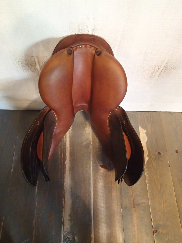17" Butet Premium Saddle - Full Calfskin - 2022 - L Seat - 2C Flaps - 4.25" dot to dot
