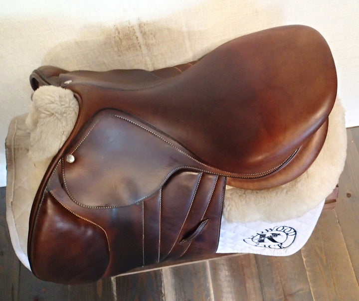 17" Butet Premium Saddle - Full Calfskin - 2022 - L Seat - 2C Flaps - 4.25" dot to dot