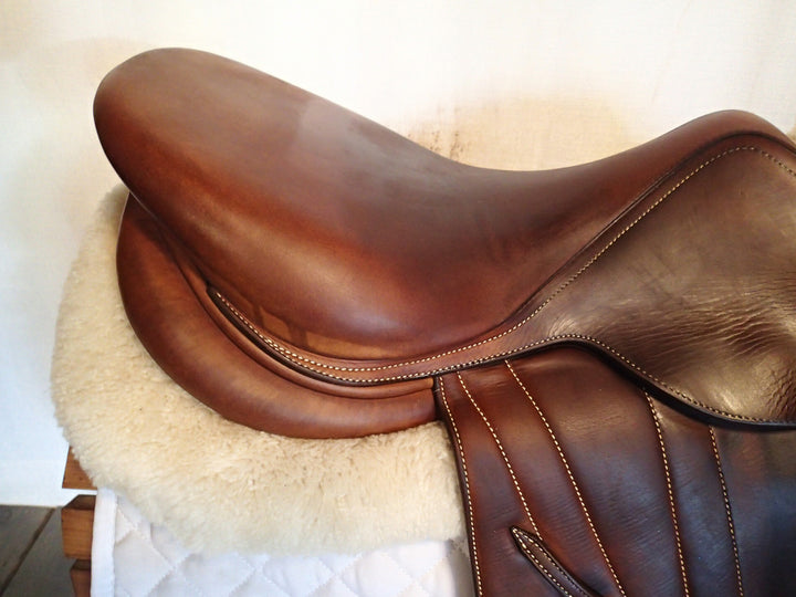 17" Butet Premium Saddle - Full Calfskin - 2022 - L Seat - 2C Flaps - 4.25" dot to dot