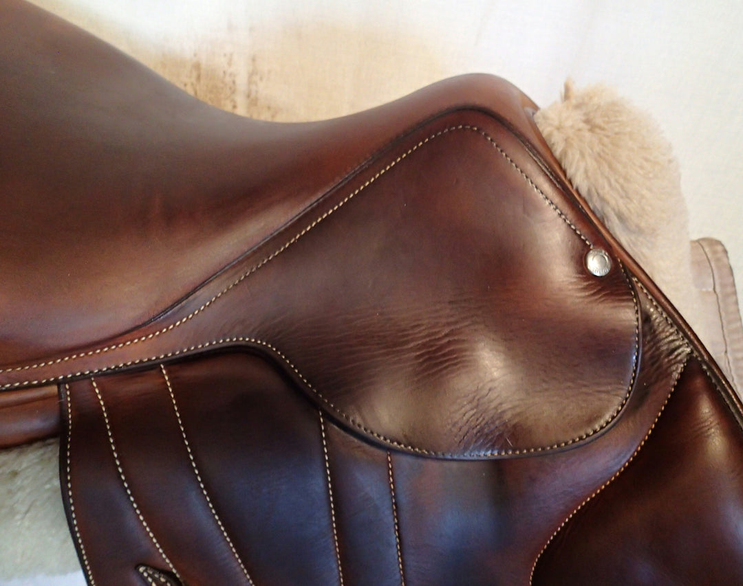17" Butet Premium Saddle - Full Calfskin - 2022 - L Seat - 2C Flaps - 4.25" dot to dot