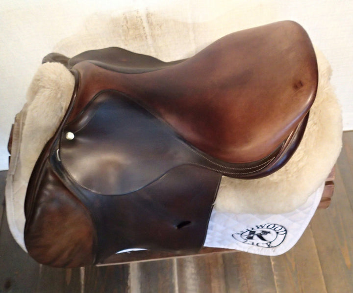 16.5" Antares Saddle - 2002 - 1 Flaps - 4.5" dot to dot