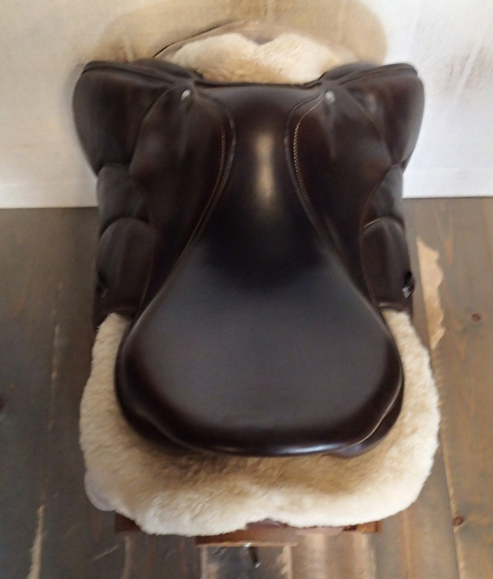 16.5" Voltaire Stuttgart Saddle - Full Buffalo - 2022 - 2A Flaps - 4.75" dot to dot - Pro Panels