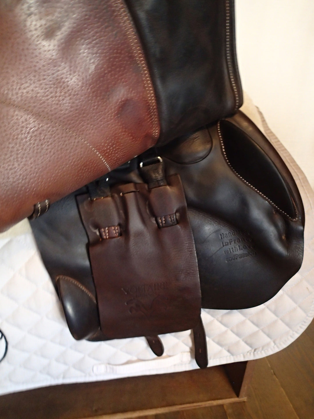 16.5" Voltaire Stuttgart Saddle - Full Buffalo - 2022 - 2A Flaps - 4.75" dot to dot - Pro Panels