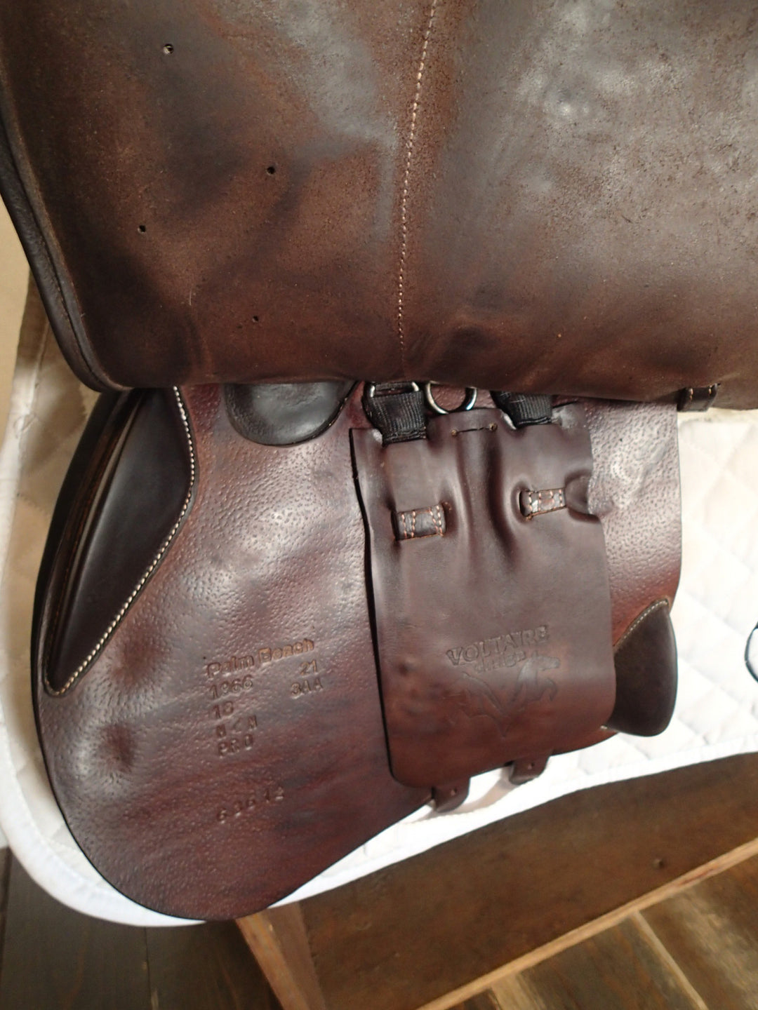 18" Voltaire Palm Beach Saddle - 2021 - 3AA Flaps - 4.75" dot to dot - Pro Panels