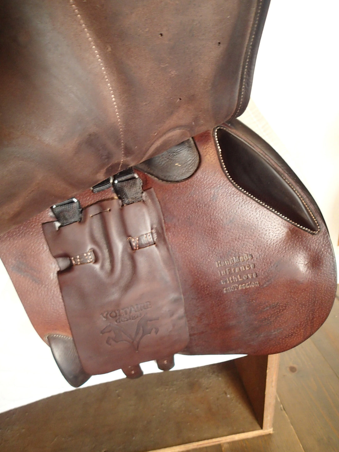 18" Voltaire Palm Beach Saddle - 2021 - 3AA Flaps - 4.75" dot to dot - Pro Panels