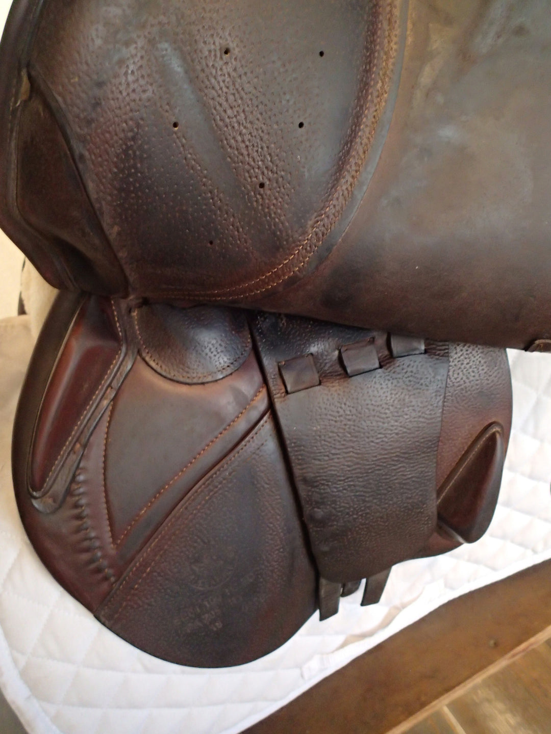 18" CWD Saddle - 2018 - 3C Flaps - SE01 - 4.25" dot to dot