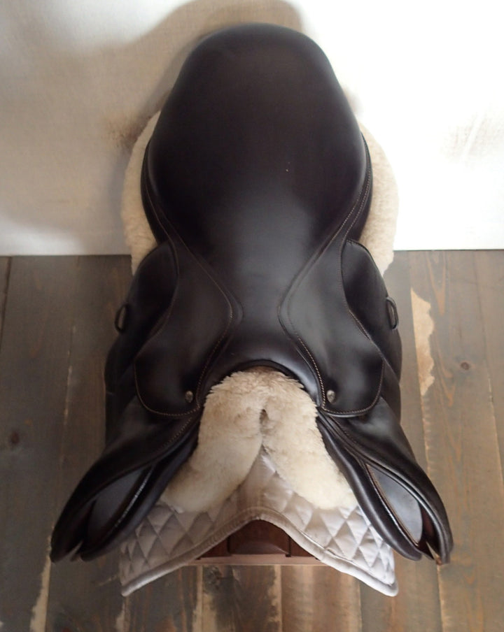 18" Voltaire Stuttgart Saddle - Full Buffalo - 2018 - 3AA Flaps - 4.75" dot to dot - Pro Panels